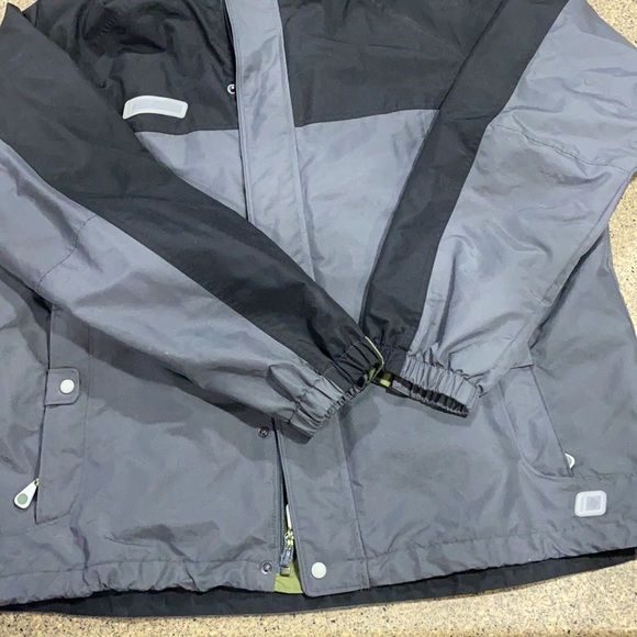 Men’s Columbia sportswear jacket. Size large. Used but in like new condition. - Picture 2 of 9